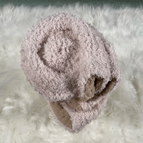 NWT - Plush Throw - Picture 5 of 5